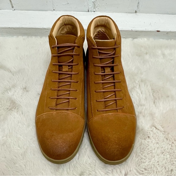 English Laundry Aldred Cognac Leather Chukka Boots